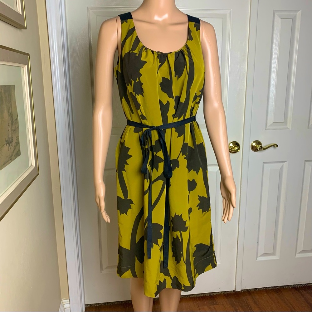 Simply Vera Wang Tie Waist Scoop Neck Dress Sz 4